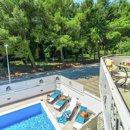 Modern With Private Pool And Bubble Bath Novigrad Istria